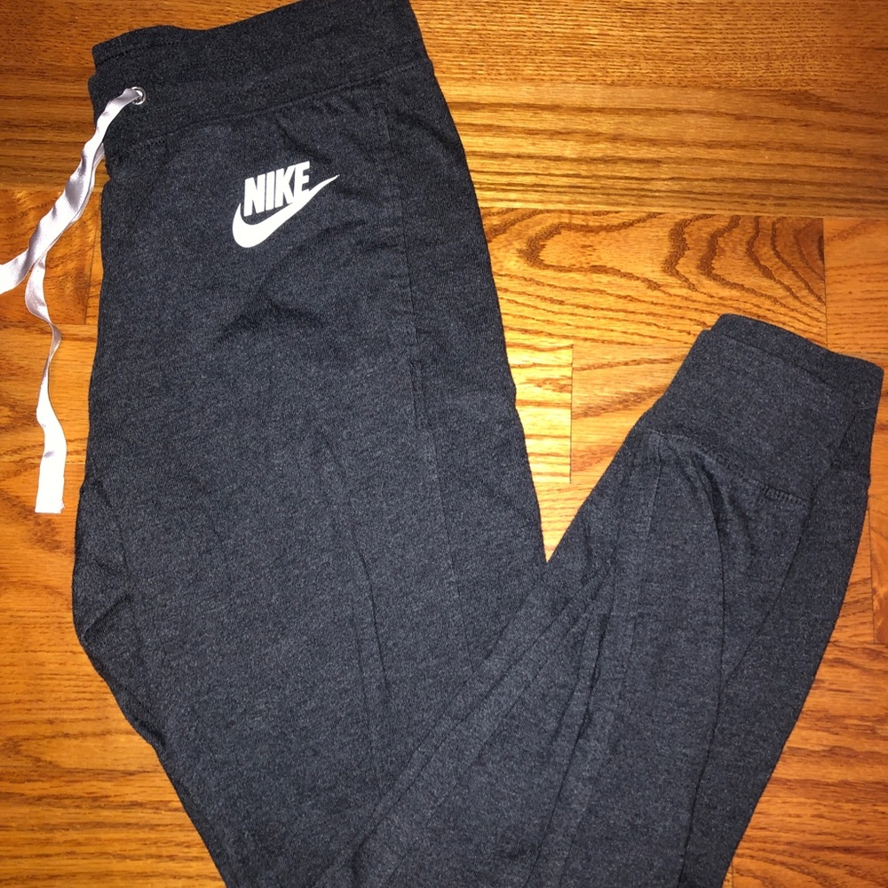 NIKE joggers